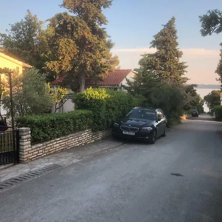Punta Skala 64 *