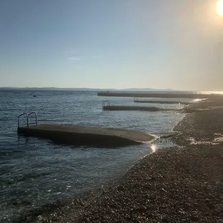 Punta Skala 64