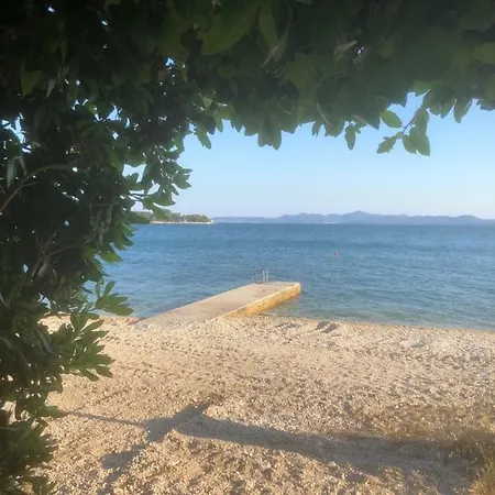 Punta Skala 64